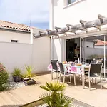 Les Patios De Flore-1 By Interhome Daire