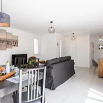 Daire Les Patios De Flore-1 By Interhome