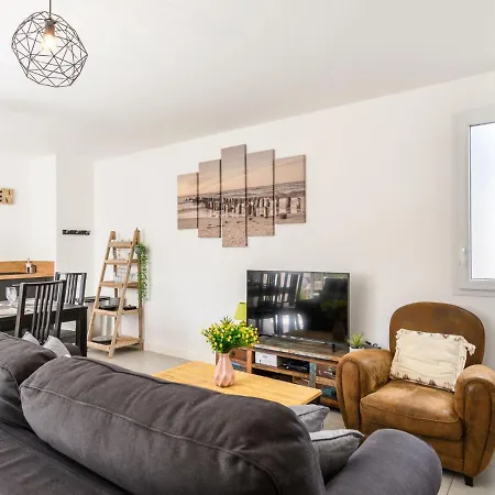 Les Patios De Flore-1 By Interhome *